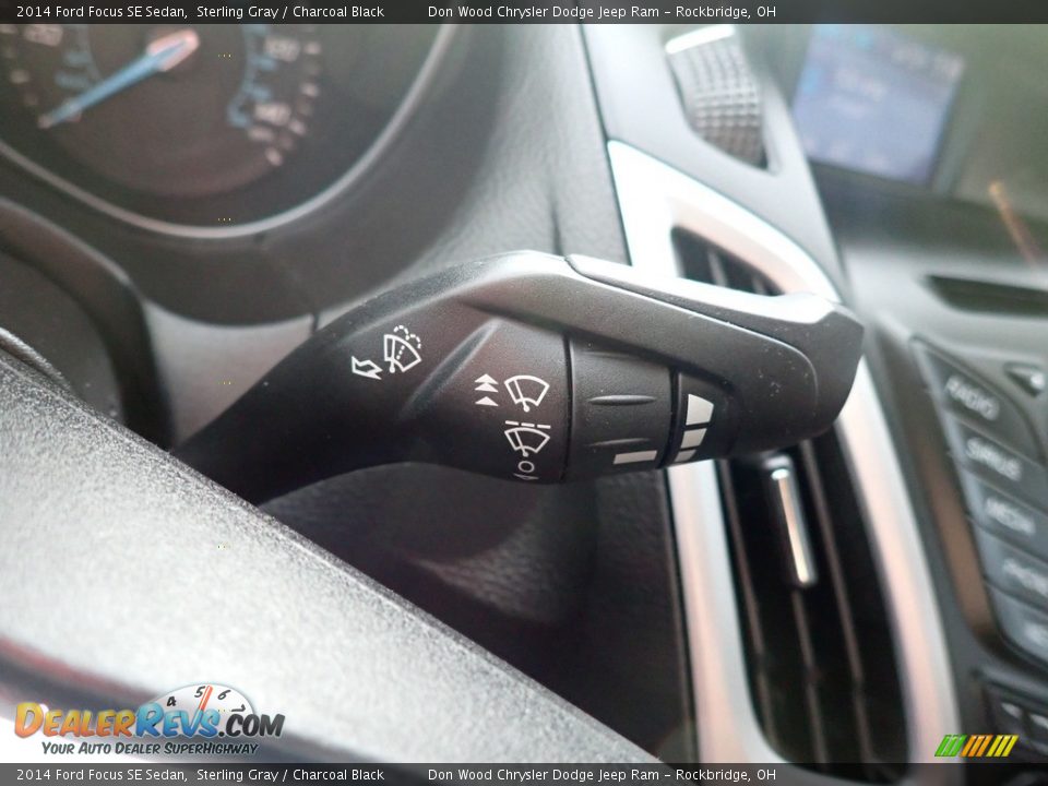 2014 Ford Focus SE Sedan Sterling Gray / Charcoal Black Photo #24