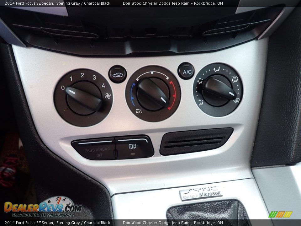 2014 Ford Focus SE Sedan Sterling Gray / Charcoal Black Photo #26