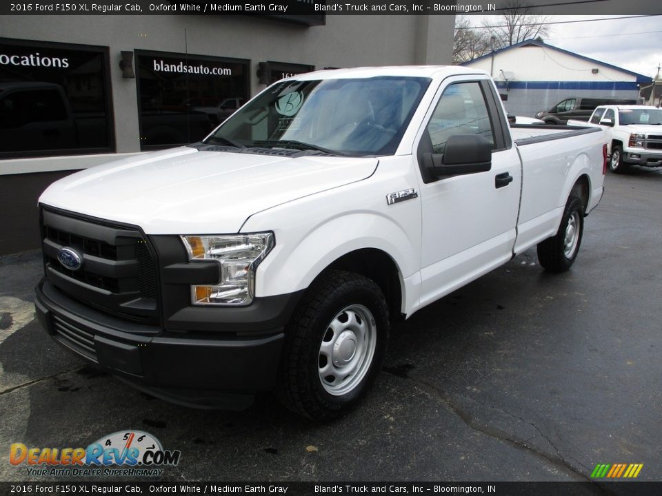 2016 Ford F150 XL Regular Cab Oxford White / Medium Earth Gray Photo #2