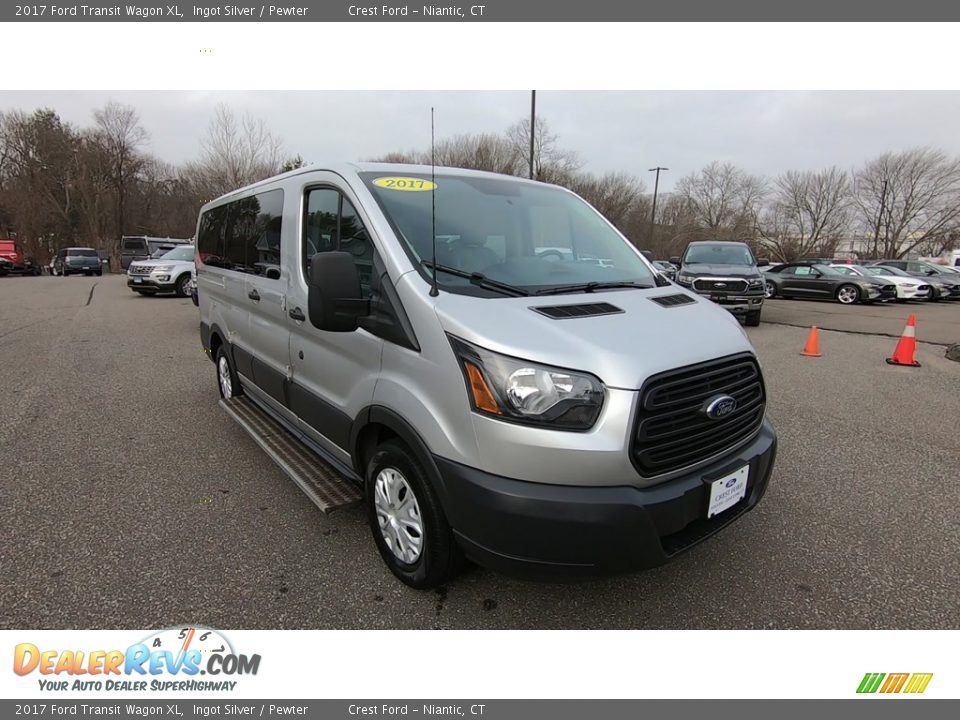 Front 3/4 View of 2017 Ford Transit Wagon XL Photo #1