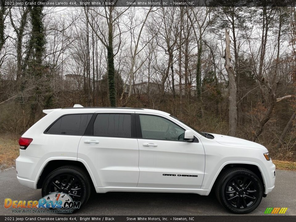 2021 Jeep Grand Cherokee Laredo 4x4 Bright White / Black Photo #5