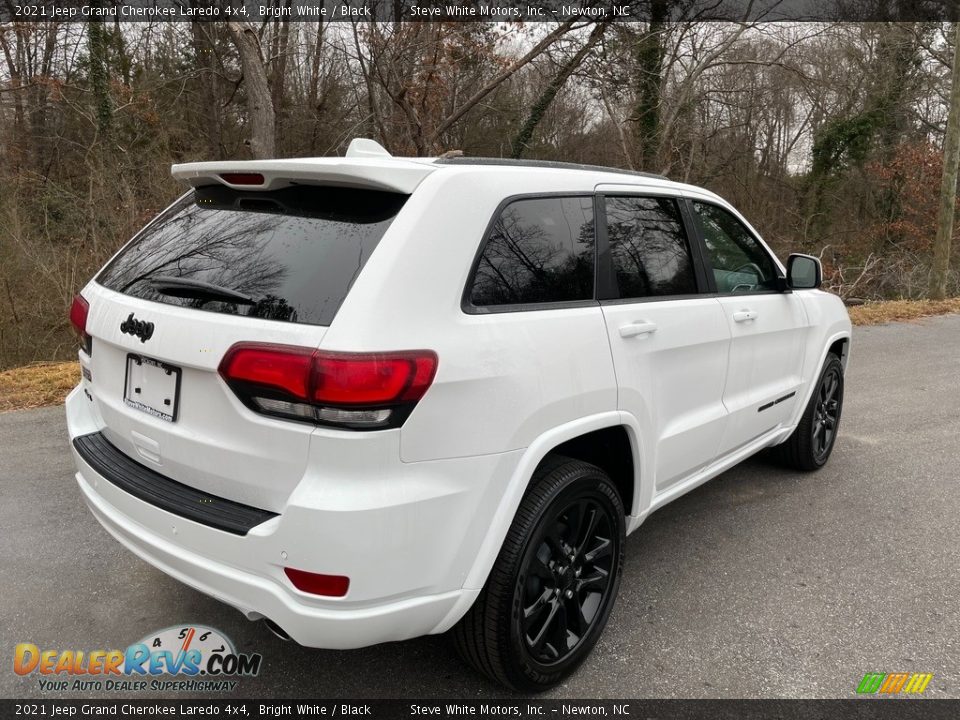 2021 Jeep Grand Cherokee Laredo 4x4 Bright White / Black Photo #6