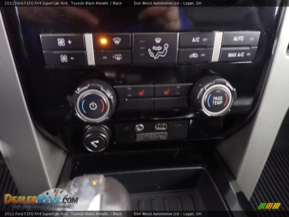 2011 Ford F150 FX4 SuperCab 4x4 Tuxedo Black Metallic / Black Photo #31