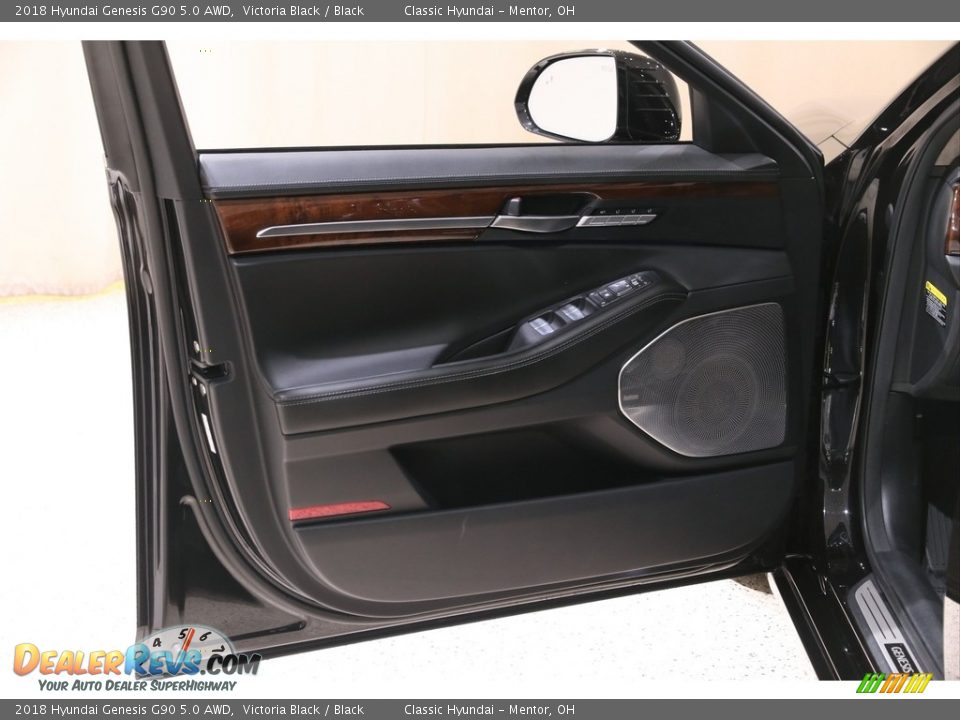 2018 Hyundai Genesis G90 5.0 AWD Victoria Black / Black Photo #4
