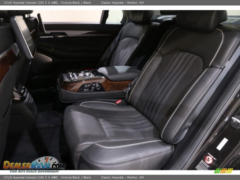 2018 Hyundai Genesis G90 5.0 AWD Victoria Black / Black Photo #29