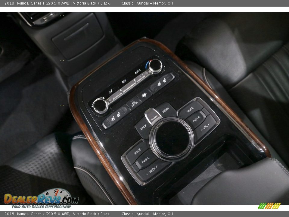 2018 Hyundai Genesis G90 5.0 AWD Victoria Black / Black Photo #31