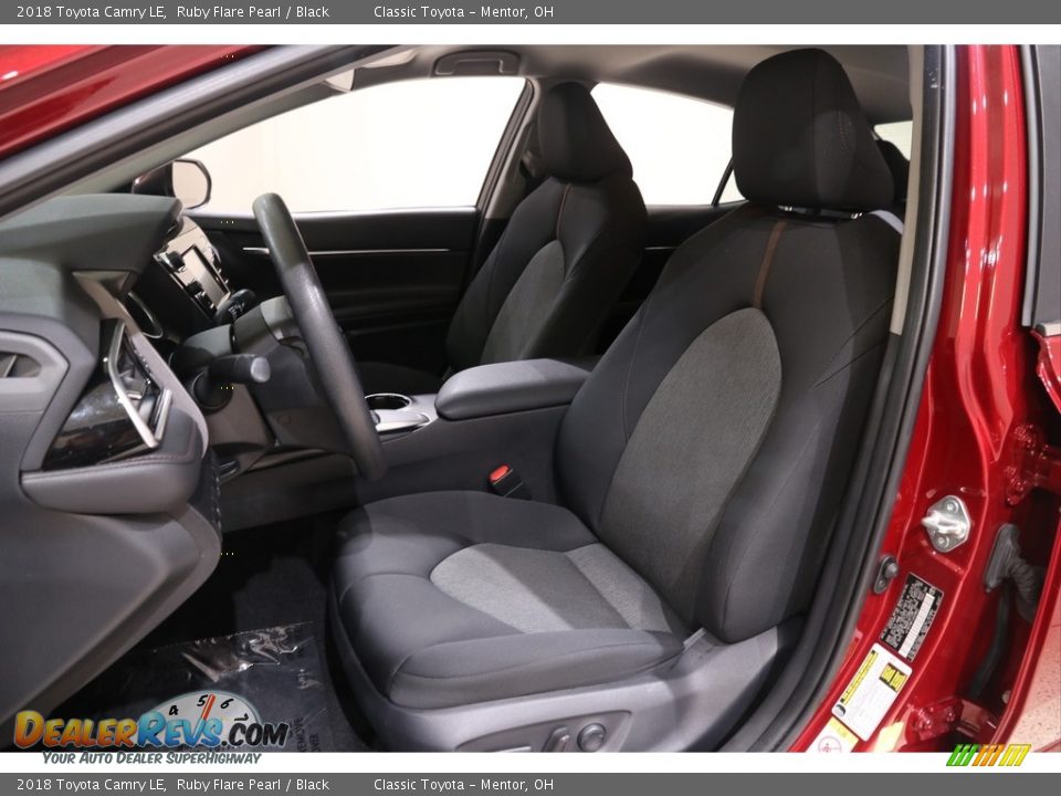 2018 Toyota Camry LE Ruby Flare Pearl / Black Photo #5