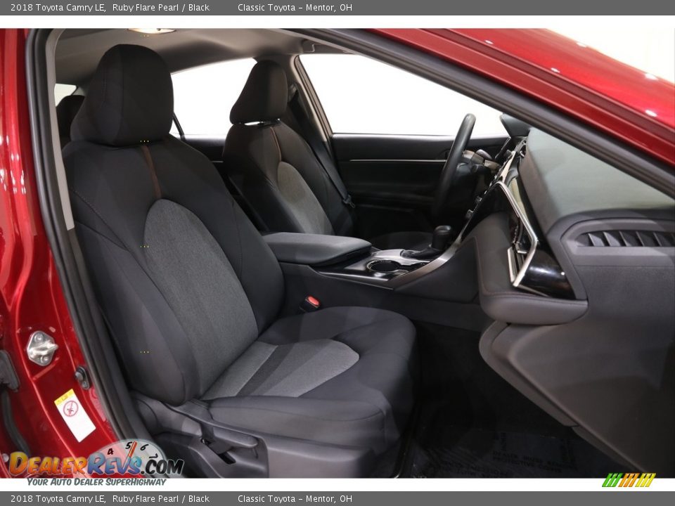 2018 Toyota Camry LE Ruby Flare Pearl / Black Photo #16