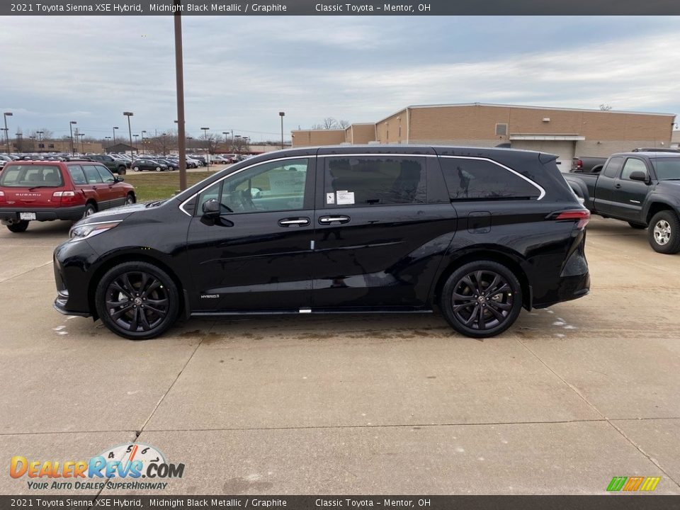 Midnight Black Metallic 2021 Toyota Sienna XSE Hybrid Photo #1