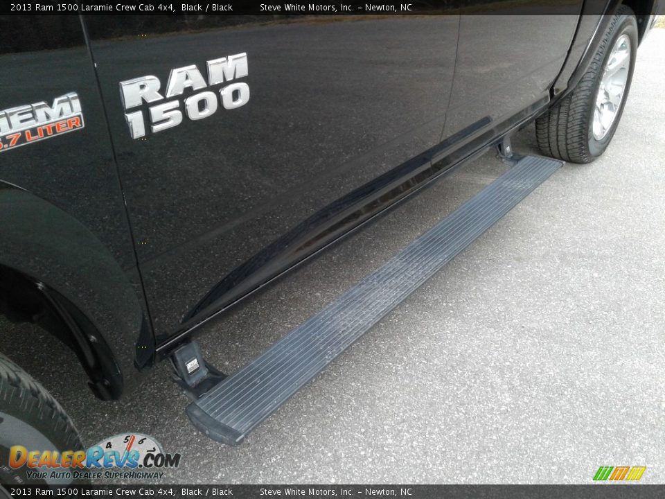 2013 Ram 1500 Laramie Crew Cab 4x4 Black / Black Photo #4