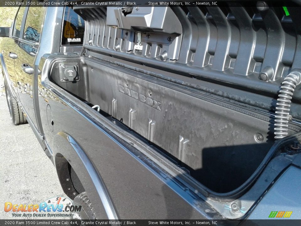 2020 Ram 3500 Limited Crew Cab 4x4 Granite Crystal Metallic / Black Photo #14