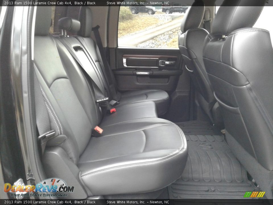 2013 Ram 1500 Laramie Crew Cab 4x4 Black / Black Photo #19
