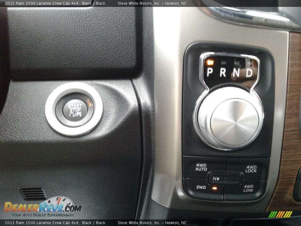 2013 Ram 1500 Laramie Crew Cab 4x4 Black / Black Photo #25