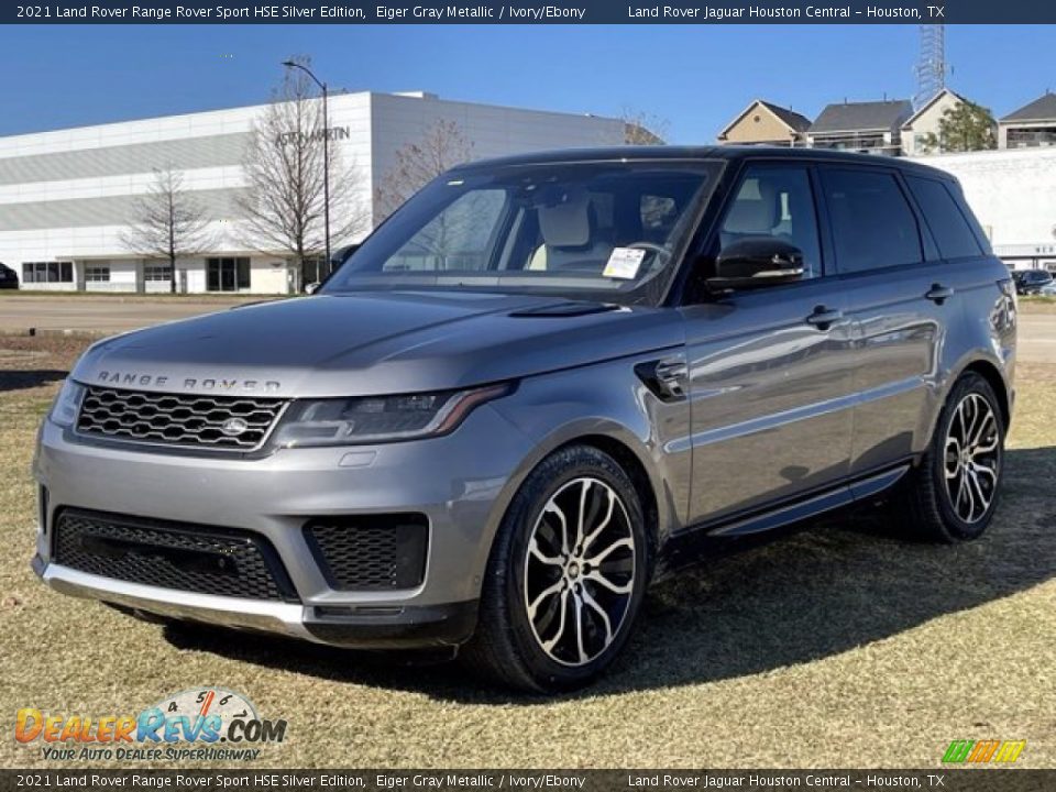 Front 3/4 View of 2021 Land Rover Range Rover Sport HSE Silver Edition Photo #2