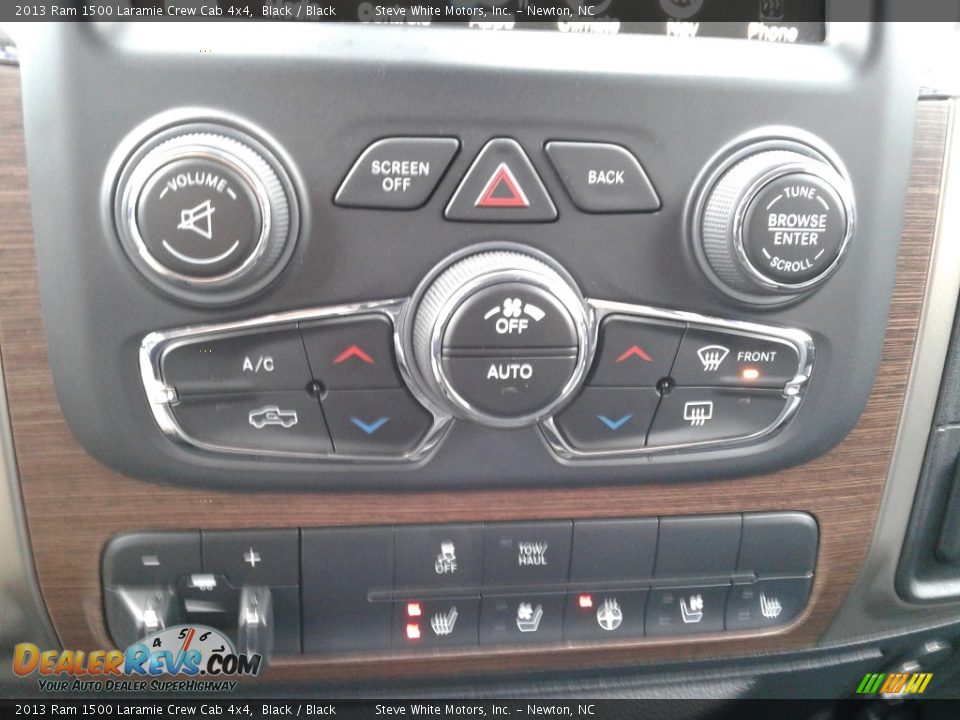 2013 Ram 1500 Laramie Crew Cab 4x4 Black / Black Photo #31