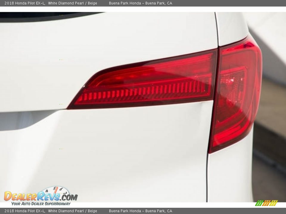 2018 Honda Pilot EX-L White Diamond Pearl / Beige Photo #11