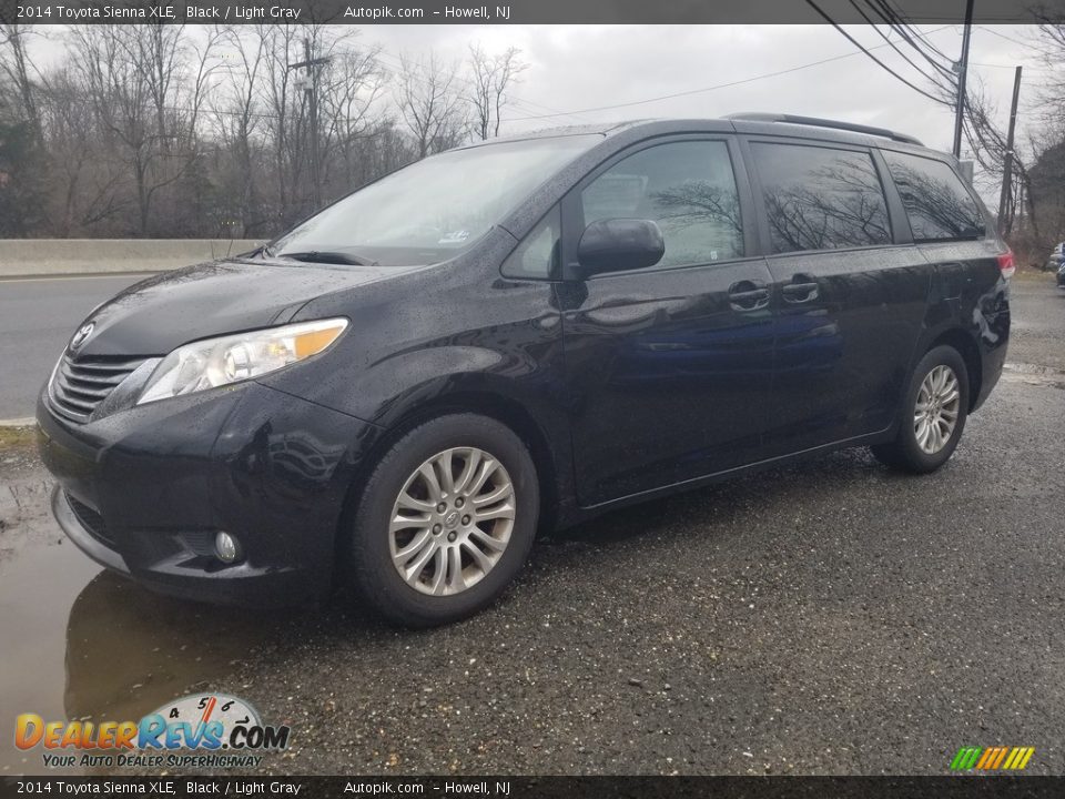 2014 Toyota Sienna XLE Black / Light Gray Photo #7