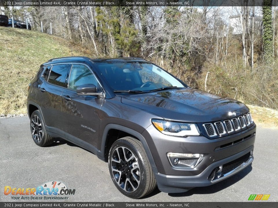 Front 3/4 View of 2021 Jeep Compass Limited 4x4 Photo #4