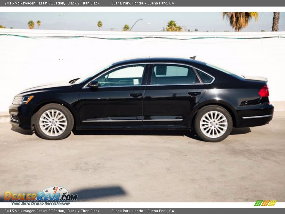 Black 2016 Volkswagen Passat SE Sedan Photo #10