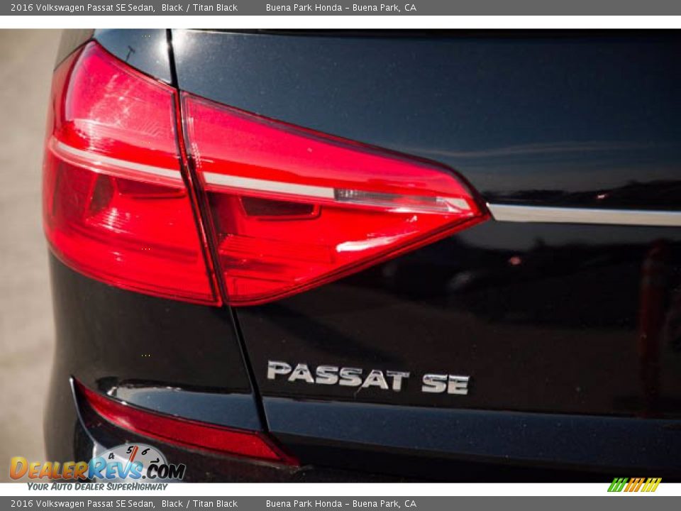 2016 Volkswagen Passat SE Sedan Logo Photo #12