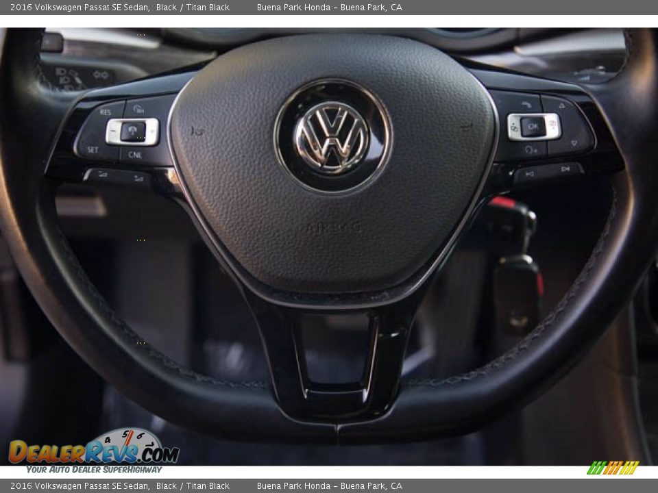 2016 Volkswagen Passat SE Sedan Steering Wheel Photo #15