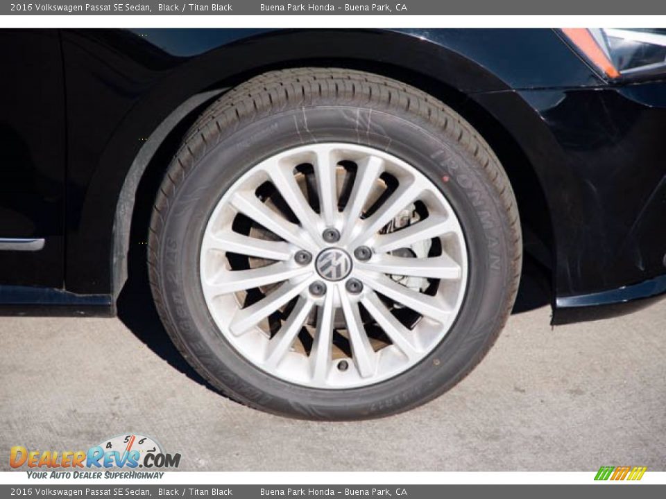 2016 Volkswagen Passat SE Sedan Wheel Photo #36