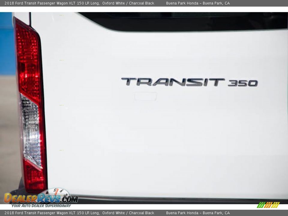 2018 Ford Transit Passenger Wagon XLT 150 LR Long Oxford White / Charcoal Black Photo #12