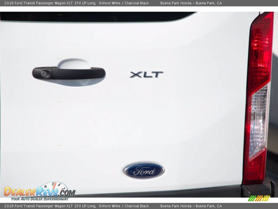 2018 Ford Transit Passenger Wagon XLT 150 LR Long Oxford White / Charcoal Black Photo #13
