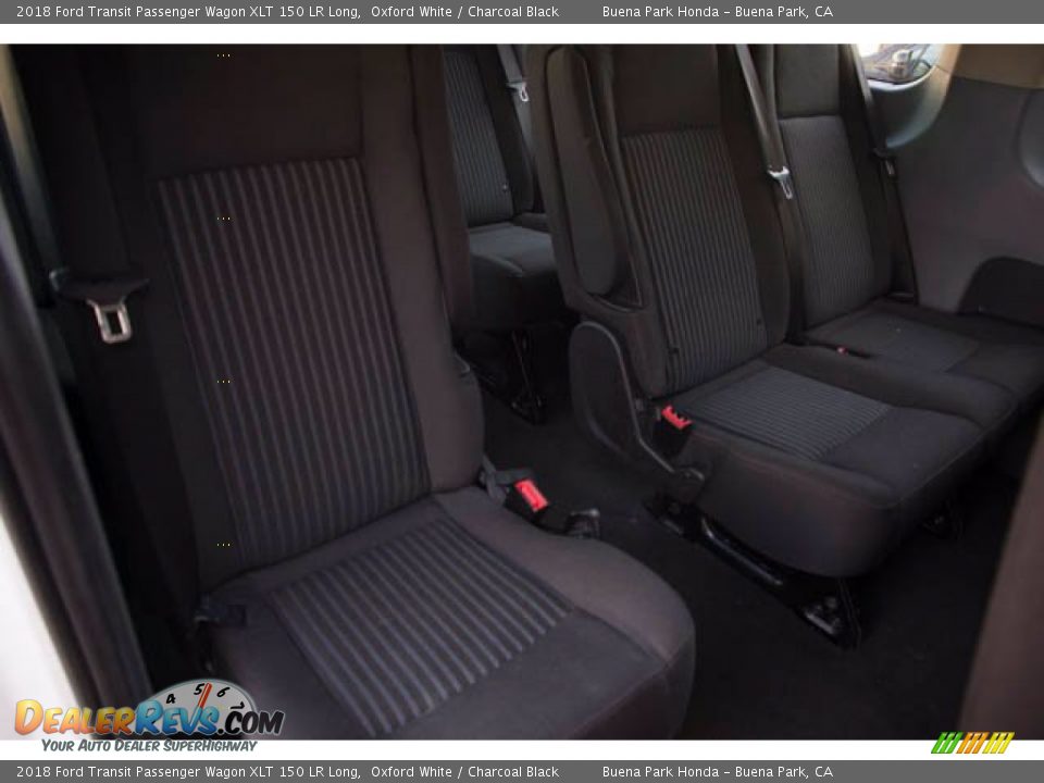 2018 Ford Transit Passenger Wagon XLT 150 LR Long Oxford White / Charcoal Black Photo #24
