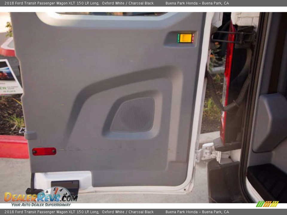 2018 Ford Transit Passenger Wagon XLT 150 LR Long Oxford White / Charcoal Black Photo #32