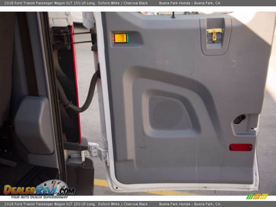 2018 Ford Transit Passenger Wagon XLT 150 LR Long Oxford White / Charcoal Black Photo #33