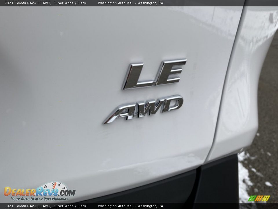 2021 Toyota RAV4 LE AWD Super White / Black Photo #21