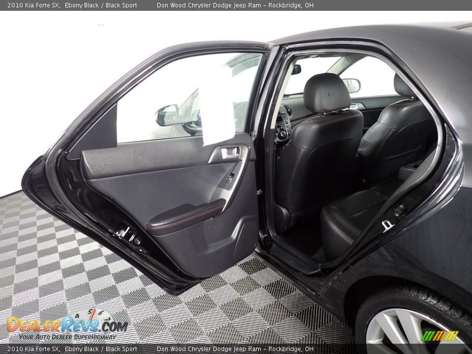 2010 Kia Forte SX Ebony Black / Black Sport Photo #23