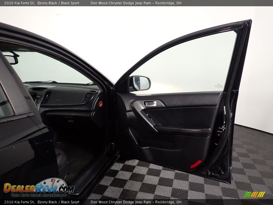 2010 Kia Forte SX Ebony Black / Black Sport Photo #28