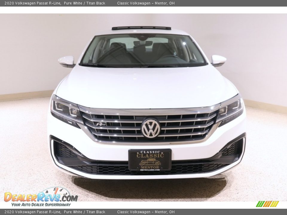 2020 Volkswagen Passat R-Line Pure White / Titan Black Photo #2