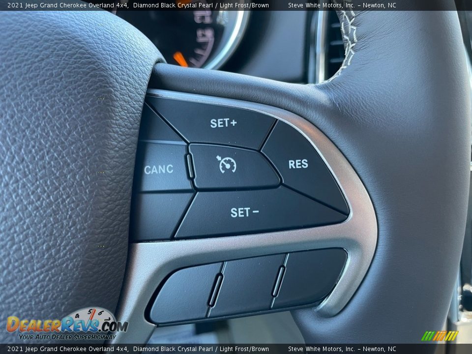 2021 Jeep Grand Cherokee Overland 4x4 Steering Wheel Photo #21