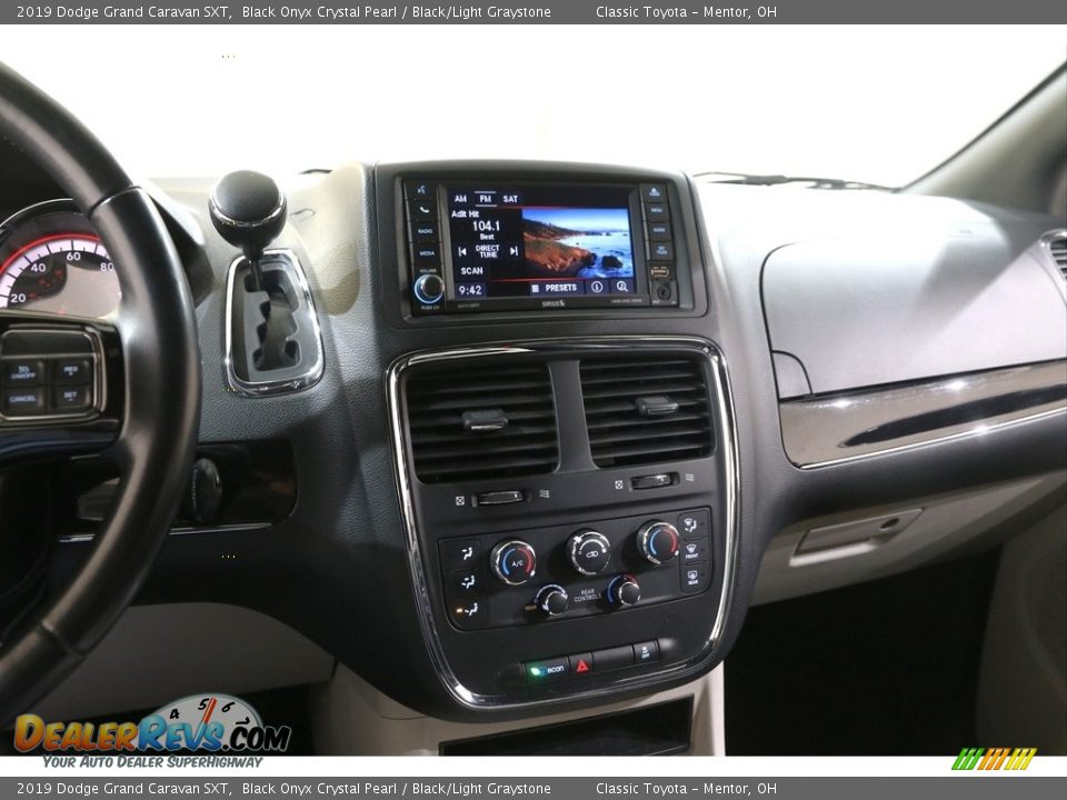 2019 Dodge Grand Caravan SXT Black Onyx Crystal Pearl / Black/Light Graystone Photo #9