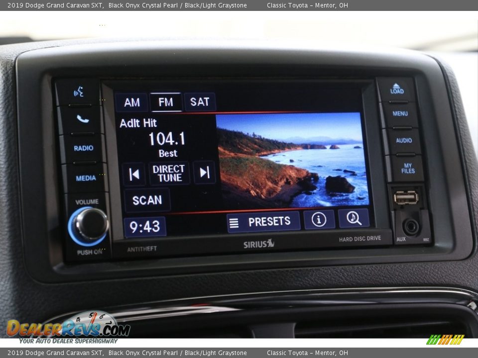 2019 Dodge Grand Caravan SXT Black Onyx Crystal Pearl / Black/Light Graystone Photo #10