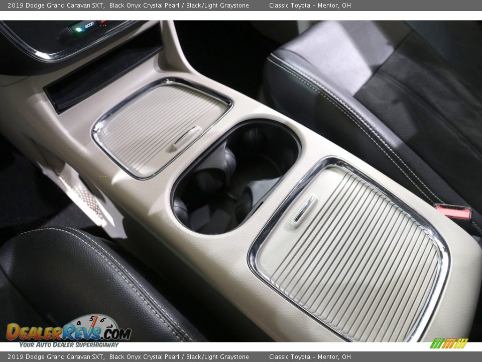 2019 Dodge Grand Caravan SXT Black Onyx Crystal Pearl / Black/Light Graystone Photo #13
