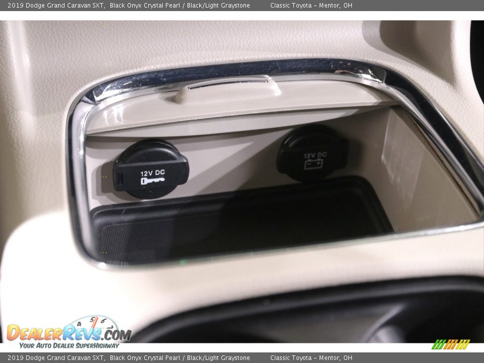 2019 Dodge Grand Caravan SXT Black Onyx Crystal Pearl / Black/Light Graystone Photo #15