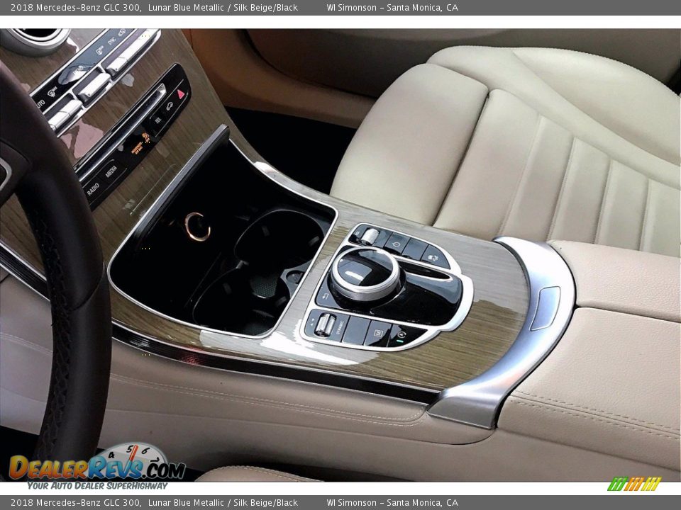 2018 Mercedes-Benz GLC 300 Lunar Blue Metallic / Silk Beige/Black Photo #17