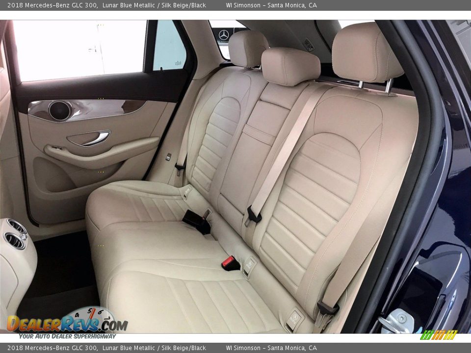 2018 Mercedes-Benz GLC 300 Lunar Blue Metallic / Silk Beige/Black Photo #20