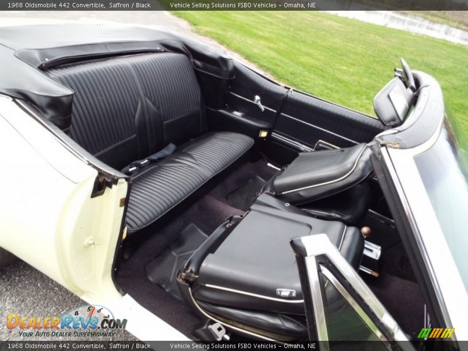 Rear Seat of 1968 Oldsmobile 442 Convertible Photo #25