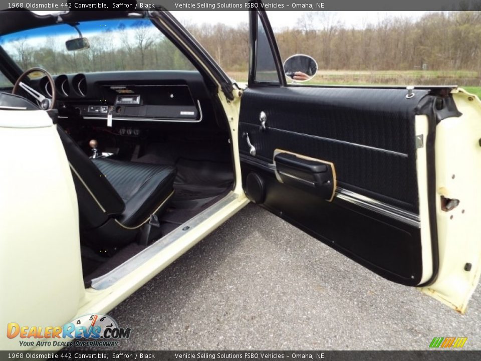 Door Panel of 1968 Oldsmobile 442 Convertible Photo #28