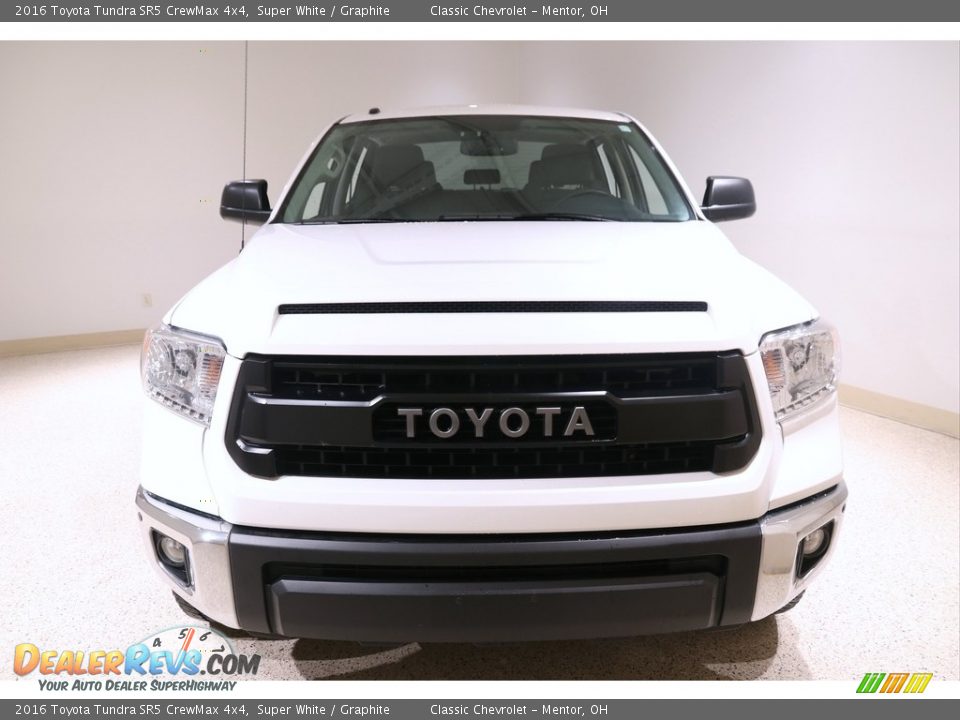 2016 Toyota Tundra SR5 CrewMax 4x4 Super White / Graphite Photo #2