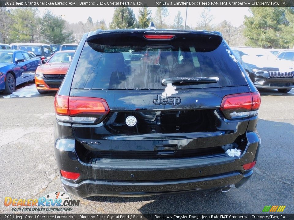 2021 Jeep Grand Cherokee Laredo 4x4 Diamond Black Crystal Pearl / Black Photo #6