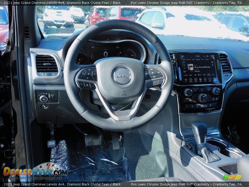 2021 Jeep Grand Cherokee Laredo 4x4 Diamond Black Crystal Pearl / Black Photo #13