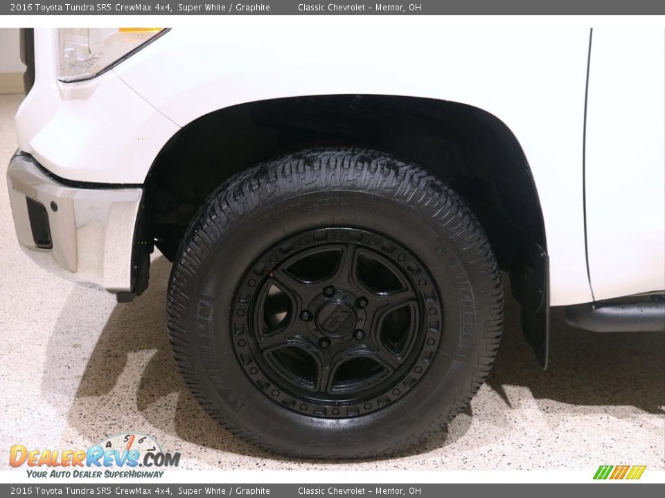 2016 Toyota Tundra SR5 CrewMax 4x4 Super White / Graphite Photo #20