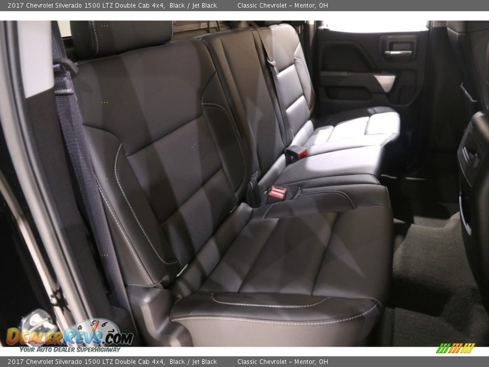 2017 Chevrolet Silverado 1500 LTZ Double Cab 4x4 Black / Jet Black Photo #18