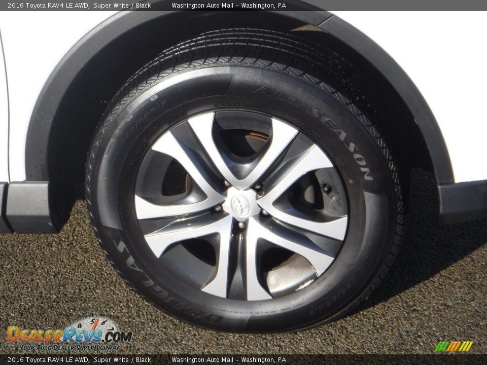 2016 Toyota RAV4 LE AWD Super White / Black Photo #8